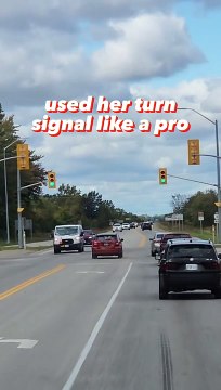 Car Uses Left Turn Lanes To Cut Traffic