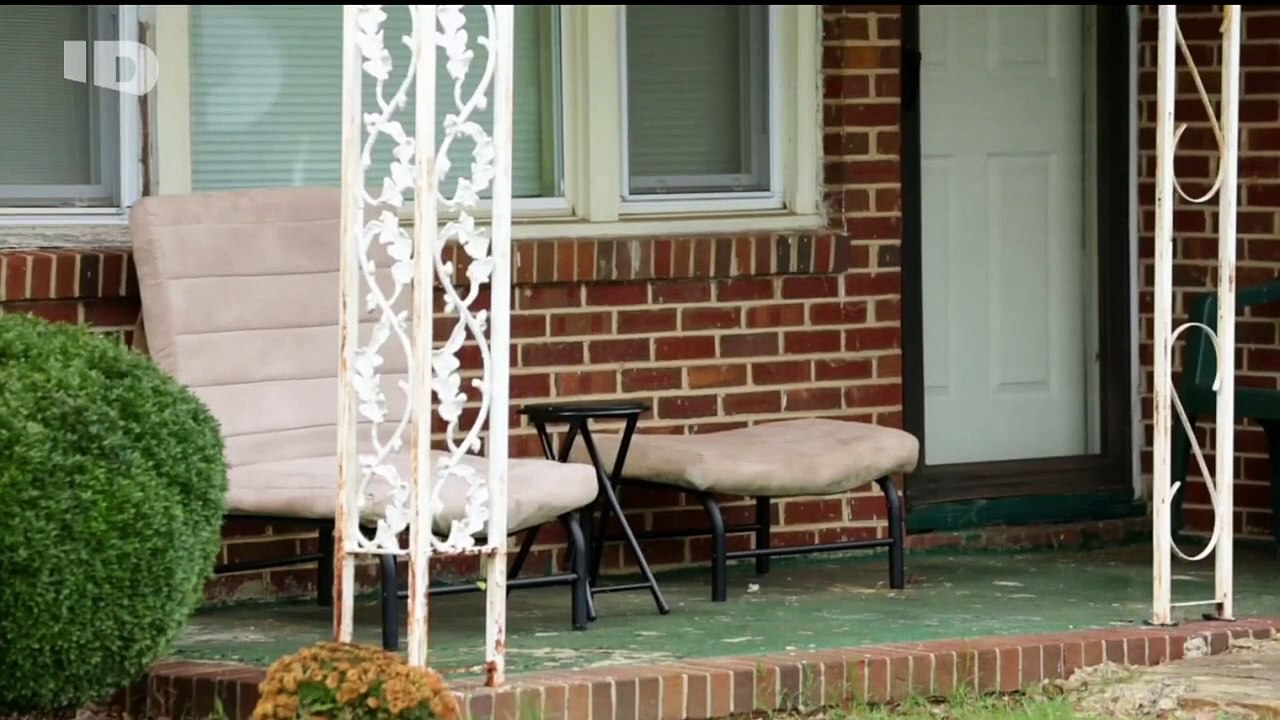 Le poids du secret  Les marques sur leurs corps