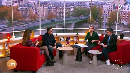 Thomas Sotto se déshabille en direct dans Télématin sur France 2