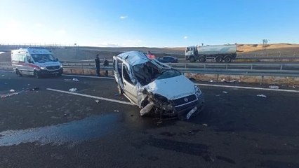 Niğde otobanında meydana gelen kazada 2 kişi hayatını kaybetti