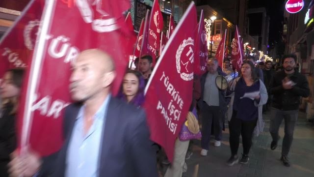 Tip Yakılarak Katledilen Madenci Nourtani İçin İzmir'de Sokağa Çıktı: İş Cinayetini Örtbas Etmek İçin Emekçiyi Yakan Bu Düzene Lanet Ediyoruz