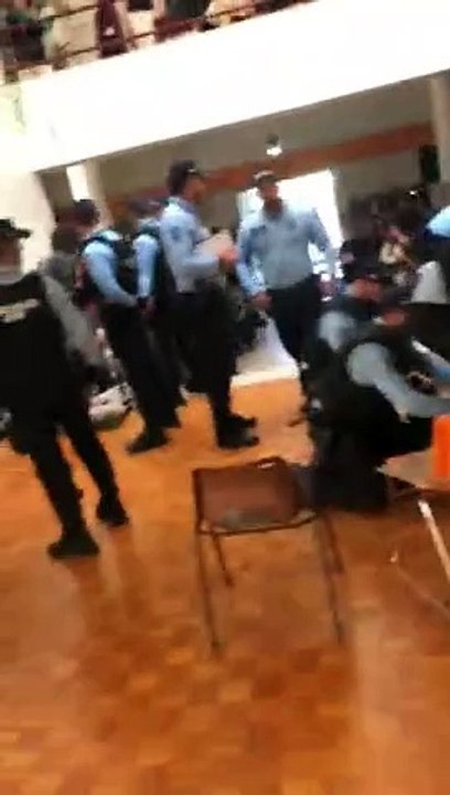 BE questiona Governo sobre intervenção policial em protestos estudantis