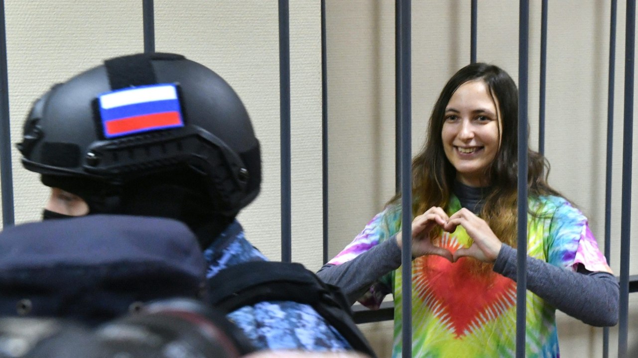 Kriegs-Protest im Supermarkt: Lange Haft für russische Künstlerin