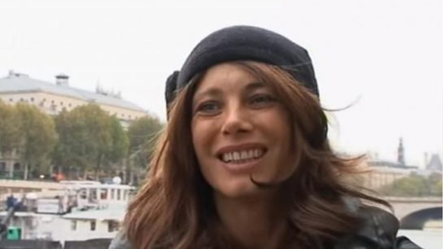 GALA VIDEO - Mallaury Nataf sortie de la rue : la star du Miel et les abeilles donne des rassurantes nouvelles