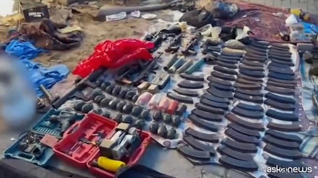 L'esercito israeliano mostra tunnel e armi all'ospedale Al-Shifa