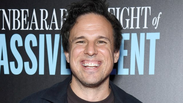 Décès tragique du producteur d'Euphoria et The Idol dans un accident de la route impliquant une Tesla, son fils de 10 ans s'en sort indemne.