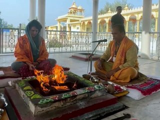 प्रियंका ने कामना की: भारत बने जगत गुरु