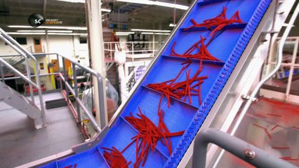 01. Red Wine - Classic Red Liquorice, Sriracha Mayonnaise, Turkish Börek, Chocolate Macaroons