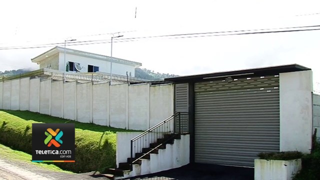 tn7-Caso-“Corona”-Dueño-de-planta-de-refrescos-usada-para-enviar-droga,-construía-lujoso-motel-141123