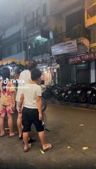 Mujer sorprende al maneja mototaxi 'repleta' de perros: "La ruta hacia el cielo"