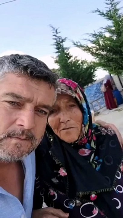 Ayı Fatih Anan Elimde