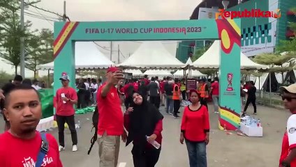 Beri Rasa Aman, Polda Jatim Terapkan Pengamanan Ramah Anak di Stadion GBT