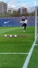 Los paradones de Ter Stegen en el entrenamiento del Barça
