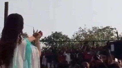 शिवपुरी : सपना चौधरी के कार्यक्रम में भीड़ हुई अनियंत्रित, टूटी कुर्सियां