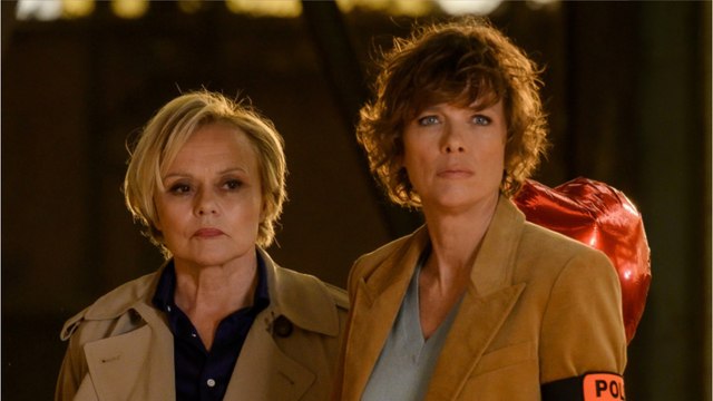 GALA VIDÉO - Muriel Robin et sa femme Anne Le Nen dans Master Crimes : jouent-elles un couple ?
