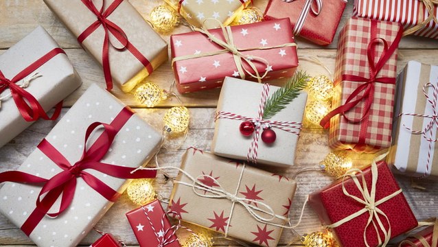 7 Holiday Gifts That Will Only Make A Home More Cluttered, According To Professional Organizers
