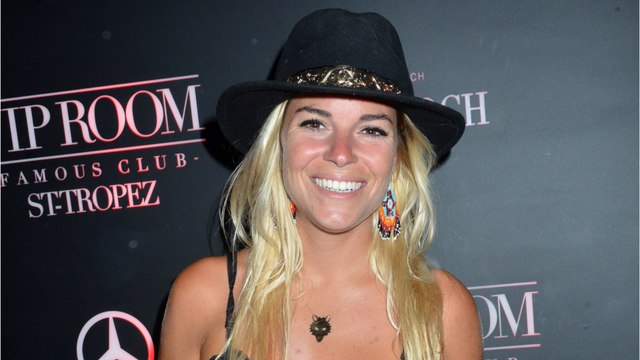 GALA VIDEO - PHOTO - Sophie Tapie bientôt mariée, elle dévoile sa bague de fiançailles !