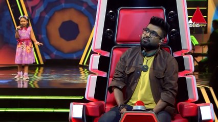 Ruvee Tharulya | amuthu andum anda (අමුතු ඇඳුම් ඇඳ)  |  Blind Auditions | The Voice Kids Sri Lanka