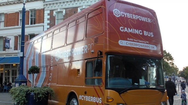 Gaming bus in Gravesham teaches public online safety