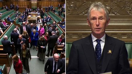 Moment UK parliament votes against ceasefire in Gaza