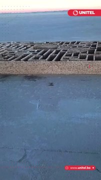 El Salar de Uyuni es un lugar de película, no solo porque se filmaron escenas de SuperMan o Star Wars en este desierto salino, sino porque sus habitantes imaginan, dirigen y crean sus propios emprendimientos. Tal es el caso del Laberinto de Sal Inti