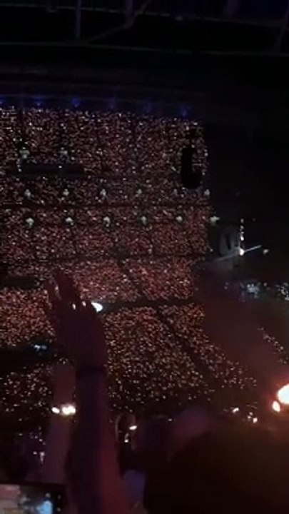 Coldplay - Fix You Live Concert GBK Jakarta,Coldplay Indonesian Tour 2023 #coldplayliveindonesia #Coldplay #live #gbksenayan #christmartin #gbkconcert #coldplayfixyou #christmartin #fypage