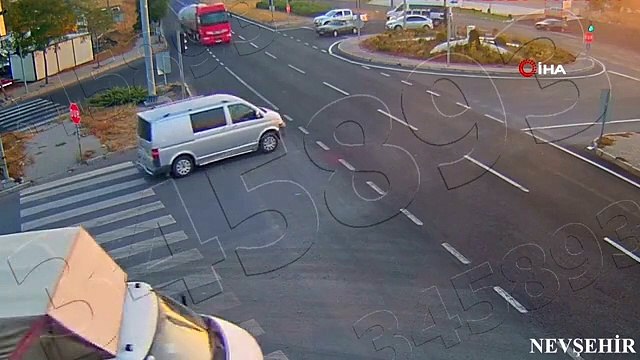 Nevşehir'de meydana gelen trafik kazaları KGYS kameralarına yansıdı