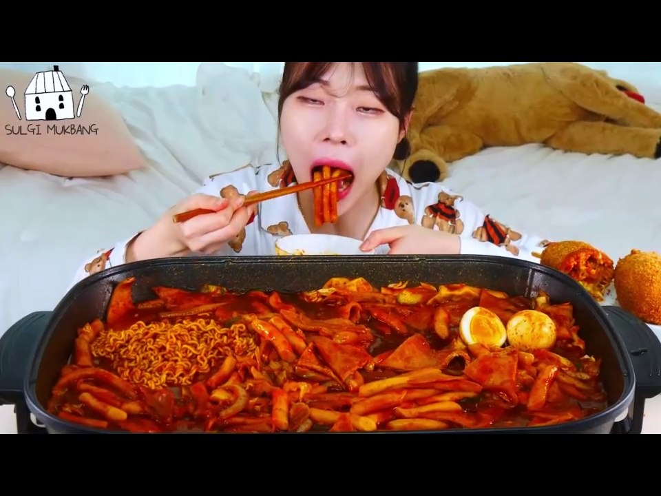 ASMR MUKBANG | Instant Tteokbokki with Ramen, C...