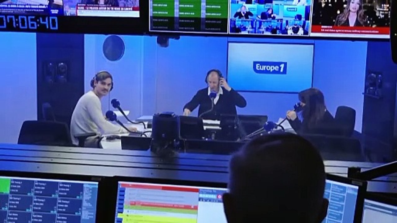 Une «honte absolue» : pourquoi la visite de l'humoriste Yassine Belattar à l'Élysée fait polémique