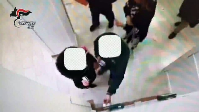 Timbravano il cartellino e tornavano a casa, ecco gli assenteisti al Policlinico di Bari