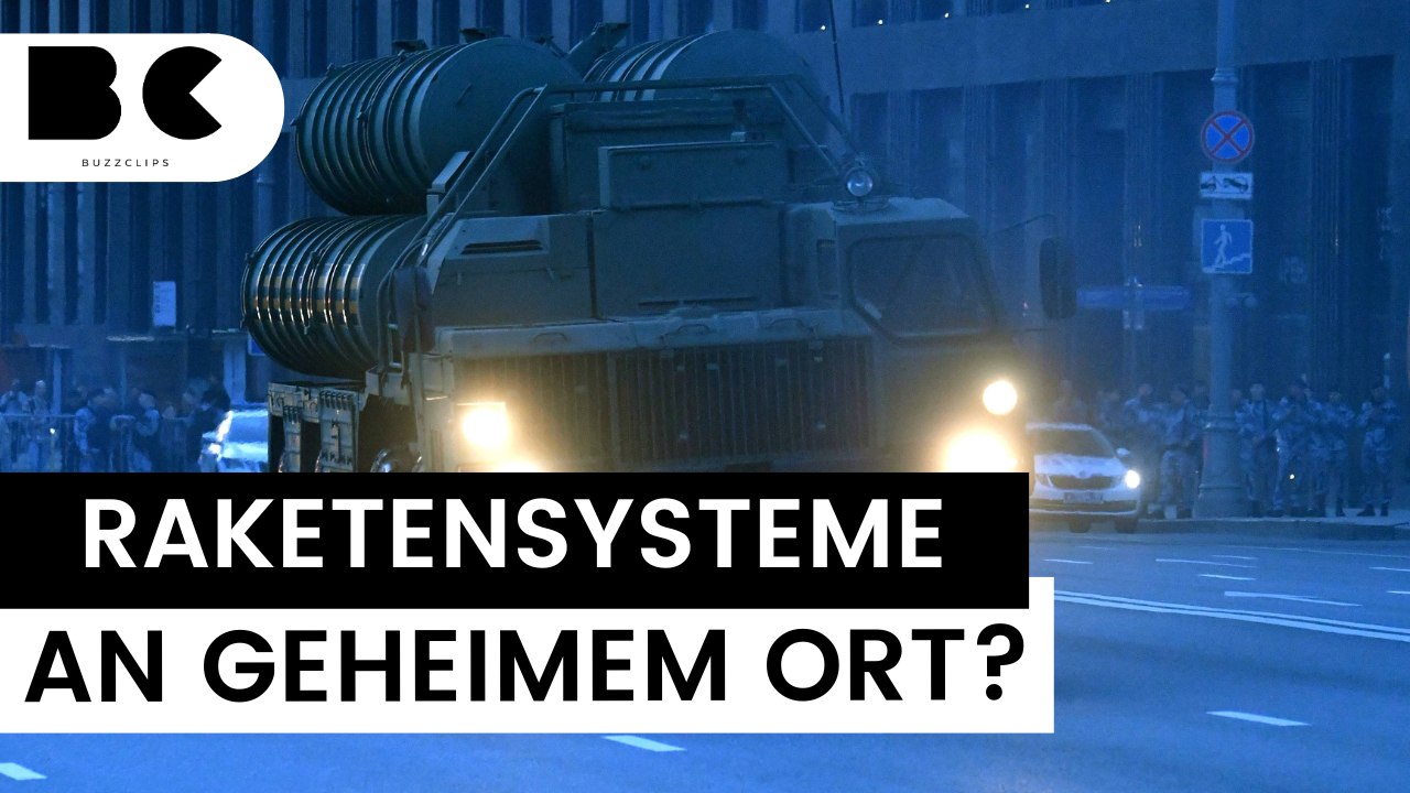 Russen fliegen Waffensysteme an geheimen Stützpunkt