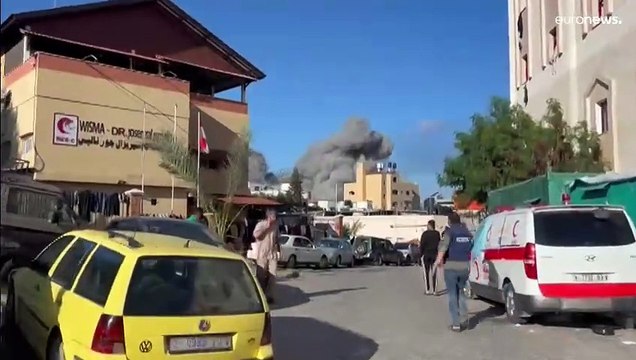 شاهد: سحابة سوداء ضخمة خلف المستشفى الإندونيسي في غزة