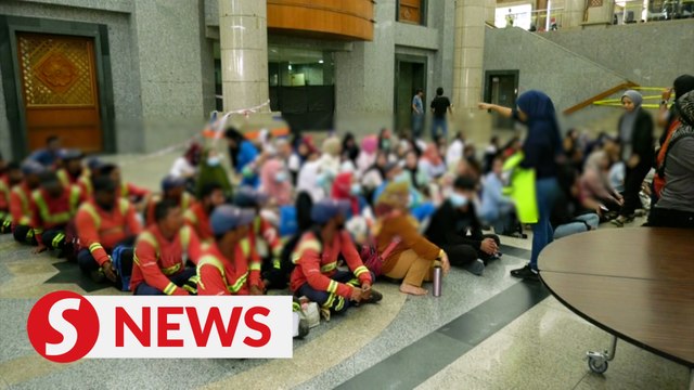 Immigration, JPJ op rounds up nearly 400 undocumented migrants in Putrajaya