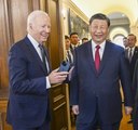 Biden, Çin Devlet Başkanı'na esprili bir şekilde gençlik fotoğrafını gösterdi