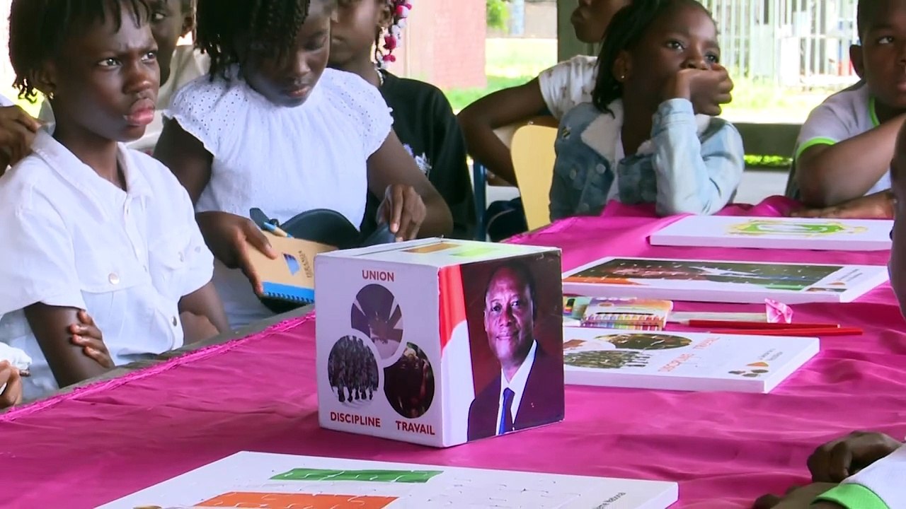 200 élèves sensibilisés au respect des symboles de la république à l’occasion de la journée nationale de la paix