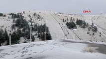 Kartalkaya Kayak Merkezi'ne, mevsimin ilk karı yağdı
