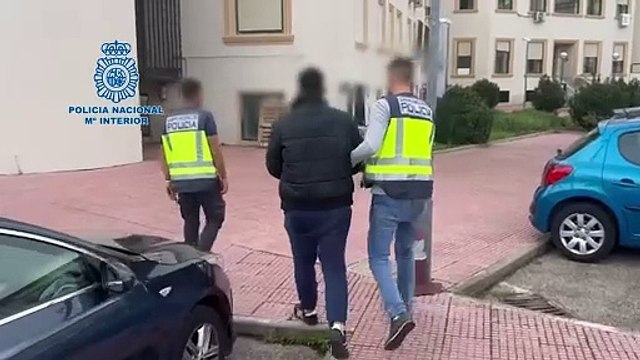 Vídeo de la detención de 20 ultras tras los altercados entre el Numancia y la Cornellá