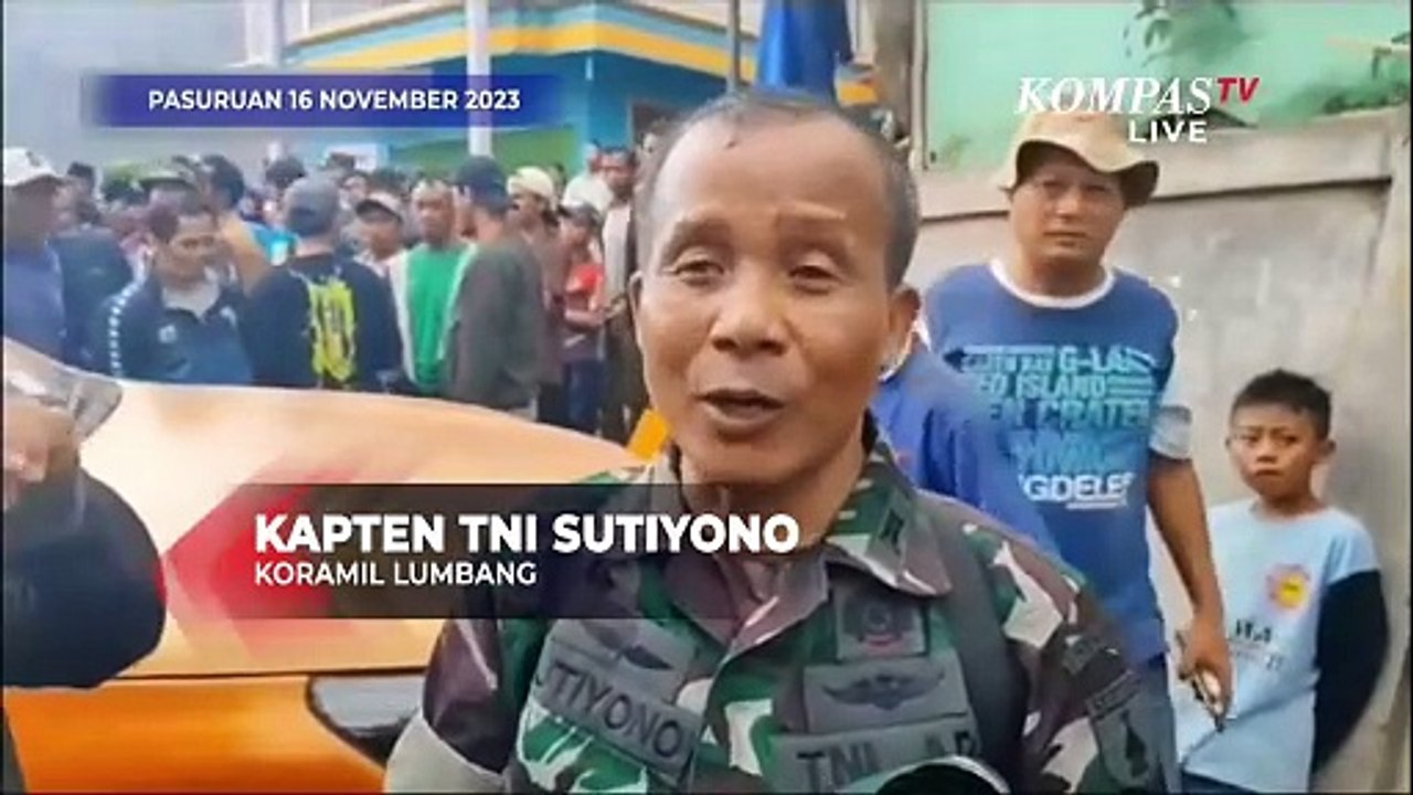 Suasana Evakuasi 2 Korban Pesawat Tempur TNI AU di Pasuruan