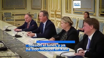Cameron promete ayuda militar a Ucrania en su primer viaje oficial tras volver al Gobierno