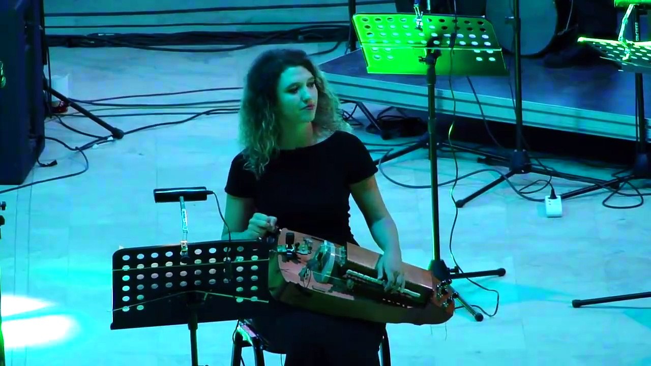 ELEONORE FOURNİAU FRANSA