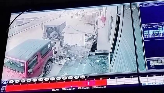 घर में घुसकर फायरिंग, मारपीट कर गाड़ी में डालकर अपहरण
