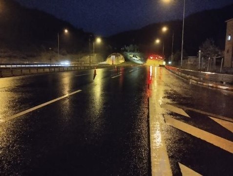 Bolu Dağı Tüneli Çıkışında Heyelan Meydana Geldi