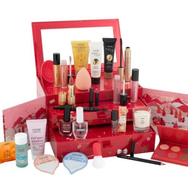 Les coffrets maquillage les plus irrésistibles : Fenty Beauty, Charlotte Tilbury, Benefit... découvrez le calendrier de l'Avent 2023 !