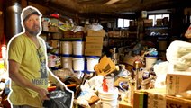 How a 'hoarder's house' is deep cleaned