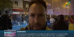 España: Grupos de extrema derecha protestan frente a la sede del PSOE