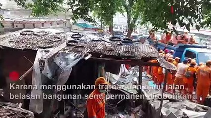 Bangunan Semi Permanen di Pulogadung Dirobohkan Satpol PP