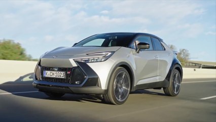 Toyota C-HR Electric Hybrid in Ultimate Silver Driving Video