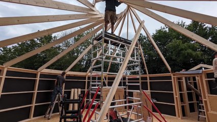 Une yourte dédiée au Yoga des enfants et des familles à Waimes