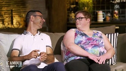 Video herunterladen: Karine Le Marchand s'en prend à Justine lors du bilan de la saison 18 de 