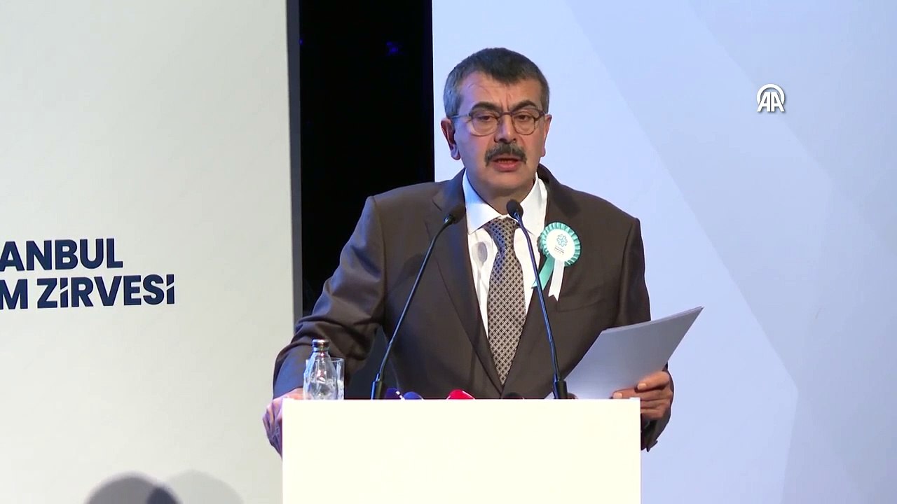 3. İstanbul Eğitim Zirvesi'ne katılan Milli Eğitim Bakanı Tekin, Malezya Eğitim Bakanı Fadhlina Binti Sidek ile görüştü